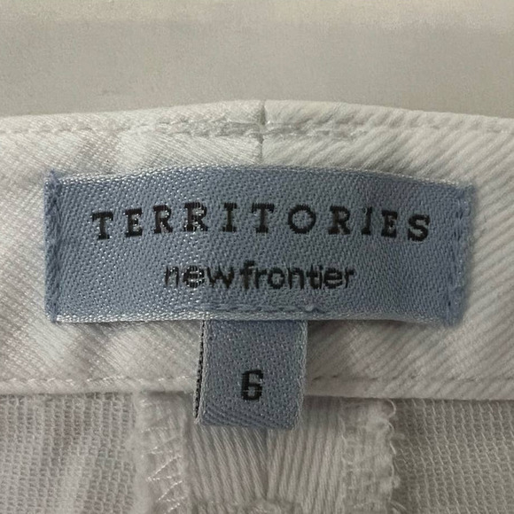 Territories New Frontier Pants with Nautical Trim in White, Size 6 - Picture 5 of 10